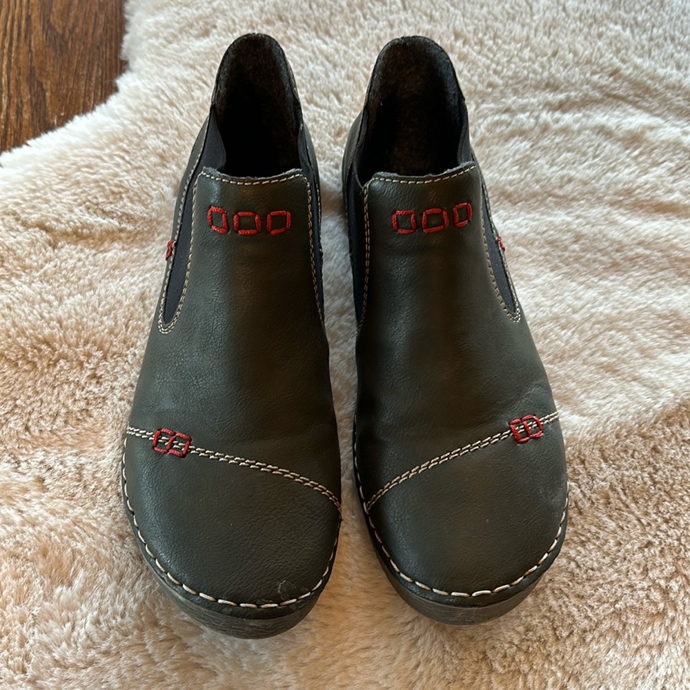 Reiker slip ons - Picture 3 of 7